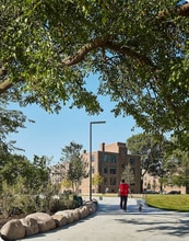 2857 N Clybourn Ave, Unit 2850-301 in Chicago, IL - Building Photo - Building Photo