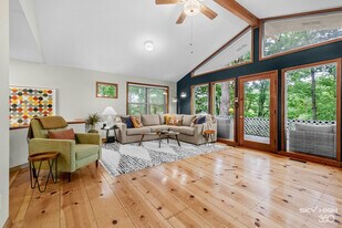 20410 Valley Dr in Rogers, AR - Building Photo