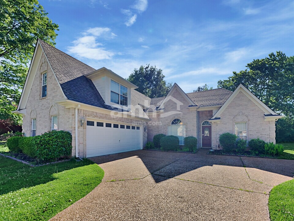 5557 Mary Ln in Arlington, TN - Building Photo