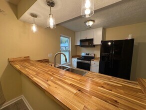 619 Randolph Rd in Newport News, VA - Building Photo - Building Photo