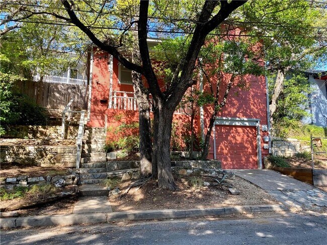 612 Oakland Ave in Austin, TX - Building Photo - Building Photo