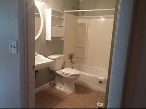122 Pleasant St, Unit 3 in Franklin, NH - Building Photo - Building Photo