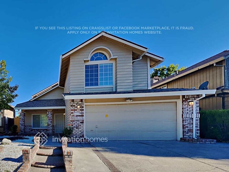 4052 Tawny Meadow Way in Antelope, CA - Building Photo