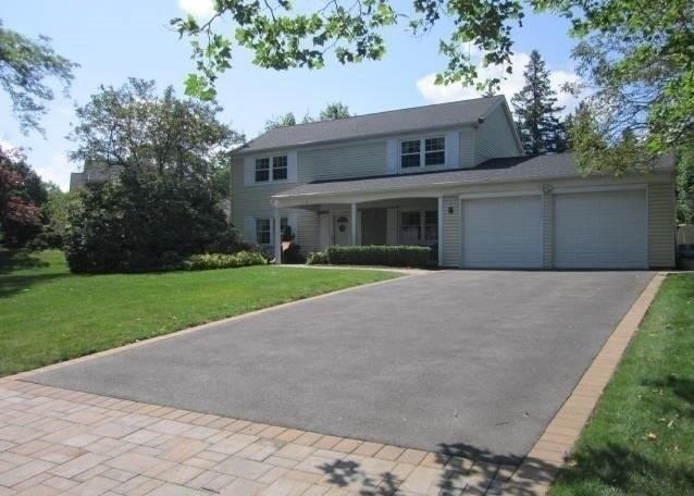 property at 8 Mosshill Blvd