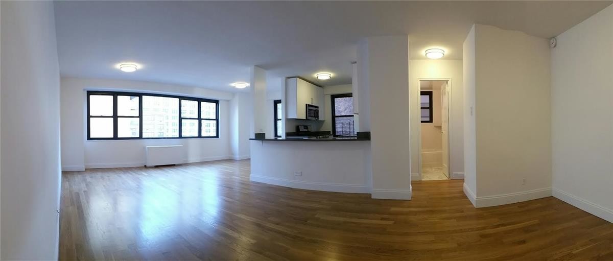 145 E 16th St-Unit -10e in New York, NY - Building Photo