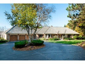 1215 Oakview Rd in Medina, MN - Building Photo