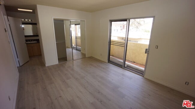 property at 1033 6th St