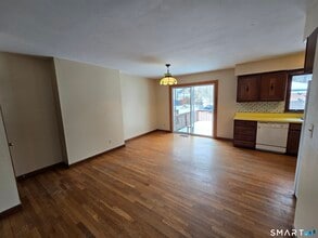 7 Bryson Ave in Seymour, CT - Building Photo - Building Photo