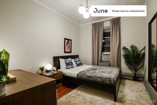 Room in Shared 4 bed/1 bath home in New York, NY - Building Photo