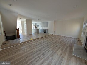 8108 Squirrel Run Rd in West Springfield, VA - Building Photo - Building Photo