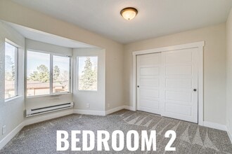 10490 W Dakota Ave in Lakewood, CO - Foto de edificio - Building Photo