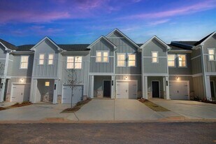 513 Kirkland Rd in Covington, GA - Building Photo