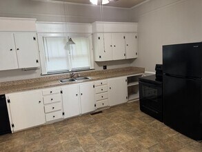 11 Walnut St in China Grove, NC - Building Photo - Building Photo