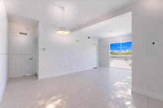 519 SW 5th Ave in Miami, FL - Foto de edificio - Building Photo