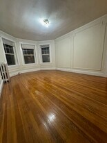 86 Maple St, Unit 5 in Malden, MA - Building Photo