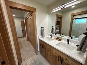 1716 Copper Ridge Spur in Steamboat Springs, CO - Foto de edificio - Building Photo