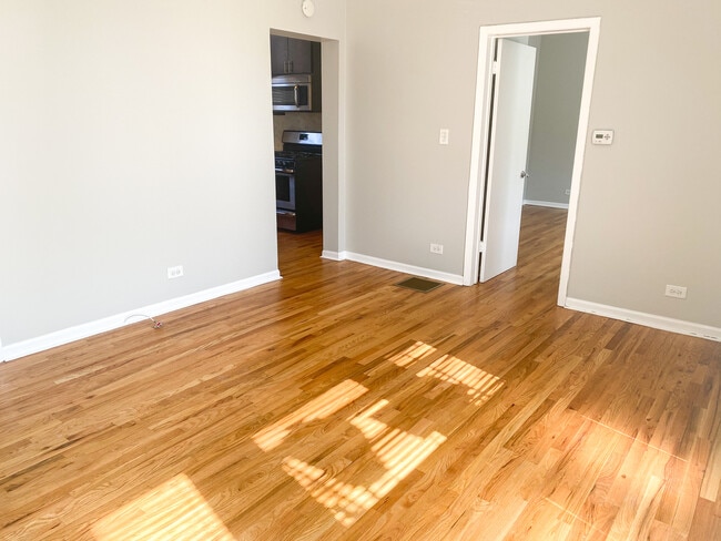 1514 N Honore St in Chicago, IL - Building Photo - Building Photo