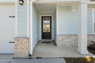 18116 Crane Rdg Cv in Gulfport, MS - Building Photo - Building Photo