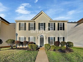 5045 Prosperity Ridge Rd in Charlotte, NC - Building Photo