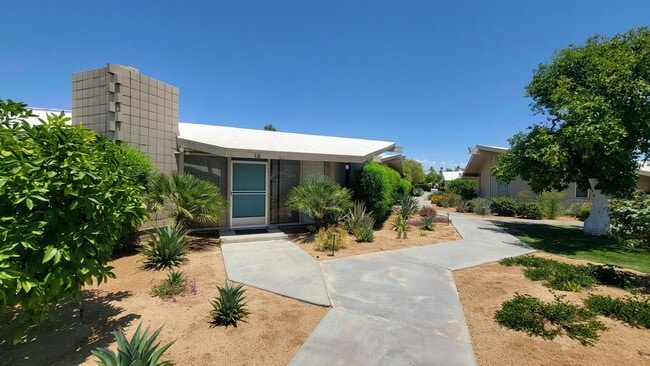 37800 Da Vall Dr in Rancho Mirage, CA - Building Photo - Building Photo