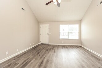 1225 Eastwoods Dr in Murfreesboro, TN - Building Photo - Building Photo