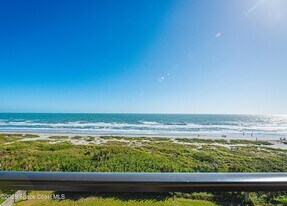 3060 N Atlantic Ave in Cocoa Beach, FL - Building Photo