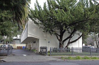 507 Brown St in Napa, CA - Foto de edificio - Building Photo