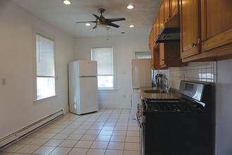 21 Lambert St, Unit 3L in Cambridge, MA - Building Photo - Building Photo
