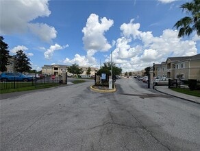 9533 Newdale Way in Riverview, FL - Building Photo - Building Photo