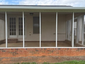 105 Marcus Dr in Shelby, NC - Foto de edificio - Building Photo