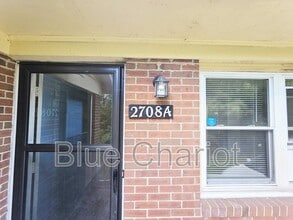 2708 E Main St in Durham, NC - Foto de edificio - Building Photo