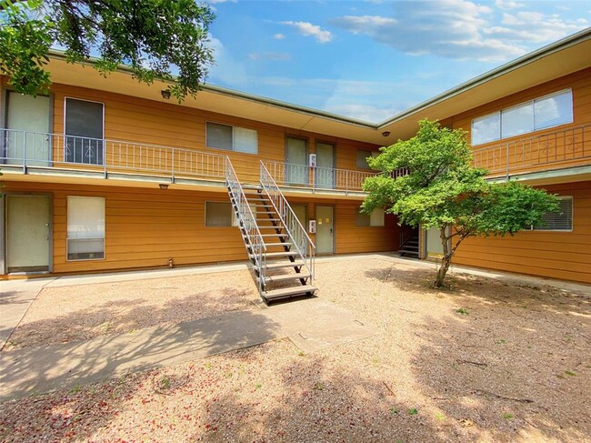 property at 2800 Swisher St