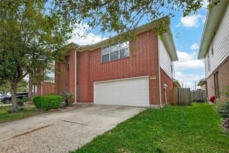 13915 Maleewan Ln in Sugar Land, TX - Building Photo - Building Photo