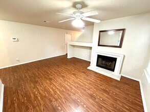423 Mahogany Chest in San Antonio, TX - Building Photo - Building Photo