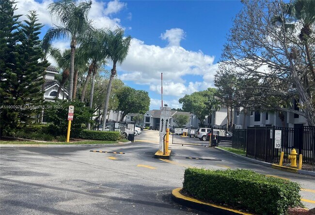 15067 SW 103rd Terrace in Miami, FL - Building Photo - Building Photo