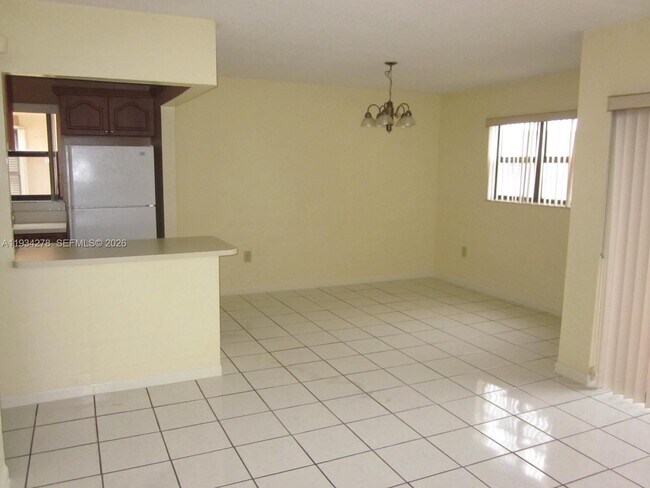 1121 SW 122nd Ave in Miami, FL - Building Photo - Building Photo