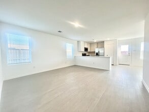 712 Zuppino Ln in Huffman, TX - Building Photo - Building Photo