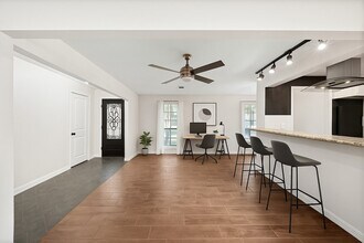 2018 Westlake Rd in Houston, TX - Building Photo - Building Photo