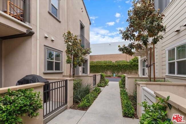 12142 Blue Sky Ct in Whittier, CA - Building Photo - Building Photo