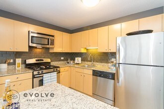 225 N Columbus Dr-Unit -2106 in Chicago, IL - Building Photo - Building Photo