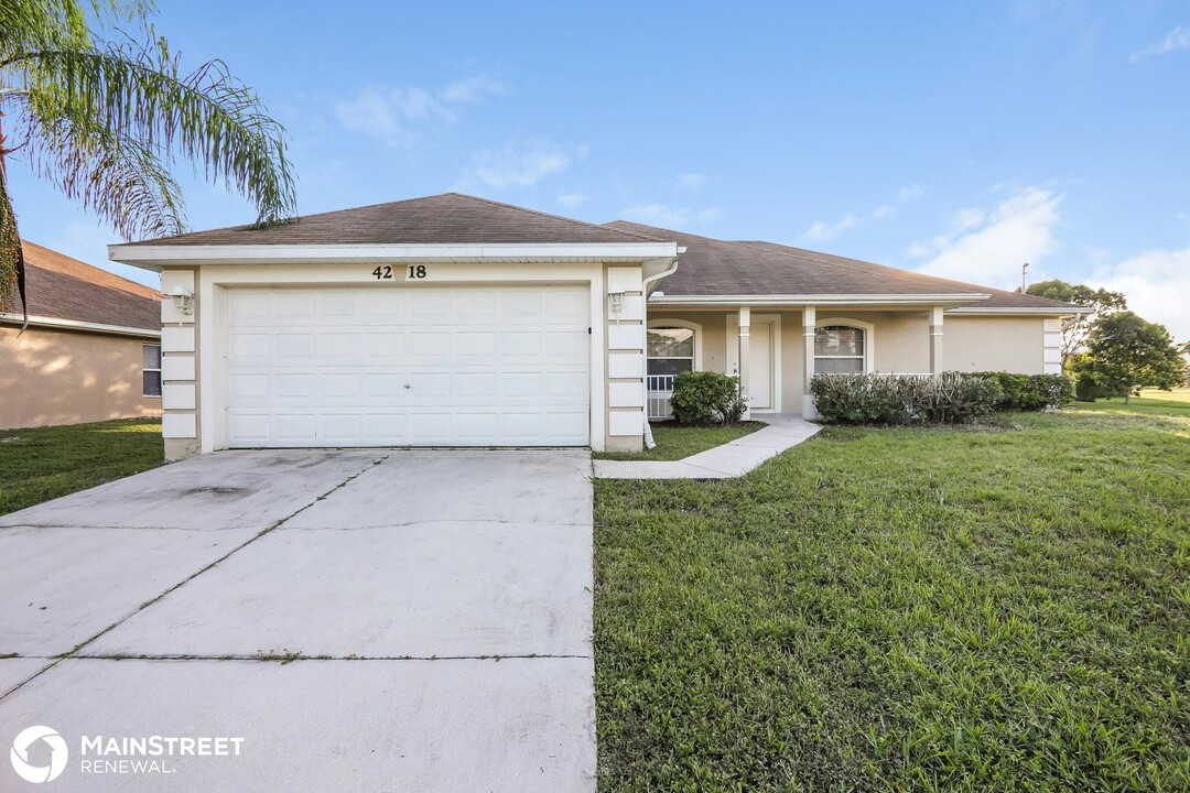 4218 NE 23rd Ave in Cape Coral, FL - Building Photo