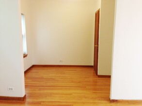 715 S Claremont Ave in Chicago, IL - Building Photo - Building Photo
