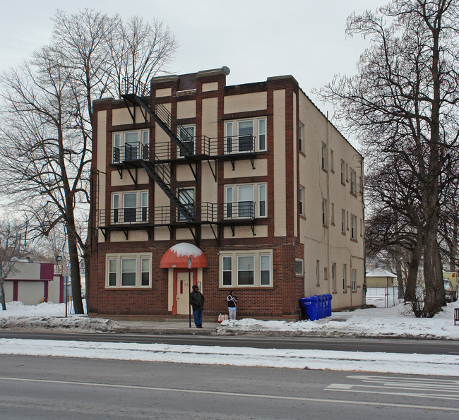 755 Lake Ave in Rochester, NY - Building Photo - Building Photo