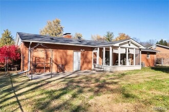 126 Hampton Dr in Glen Carbon, IL - Building Photo - Building Photo