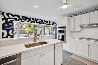 5830 NE 14th Rd in Fort Lauderdale, FL - Building Photo - Building Photo