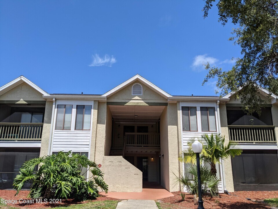 3545 Sable Palm Ln in Titusville, FL - Building Photo