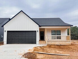 230 Sylvan Rd in Columbus, MS - Building Photo