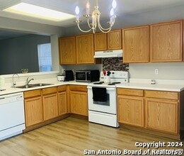 18 Adkins Ridge in San Antonio, TX - Building Photo - Building Photo