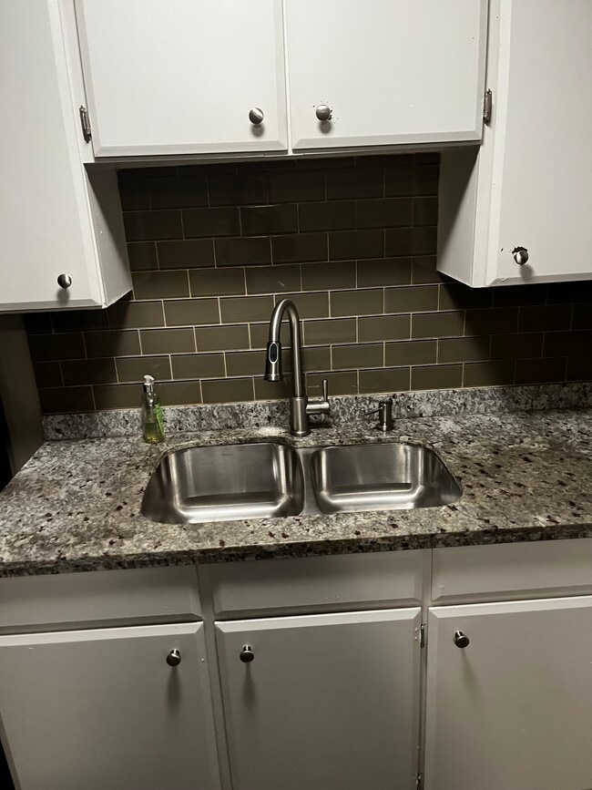 property at 8121 Valle Dr