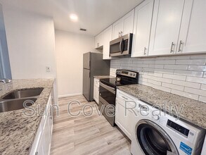 9940 7th Way N in St. Petersburg, FL - Building Photo - Building Photo